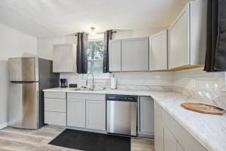Macon Cottage with Porch - 2 Mi to Downtown! - Macon - 1