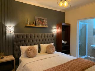 LuxuryAirportLodge near OR TAMBO - 7