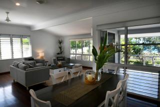 Ohana - Beachfront Holiday House - South Mission Beach - 6
