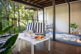 Seaview On Airlie - 1