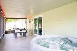 Family Home With Spa & Game Room - Tampa - 8
