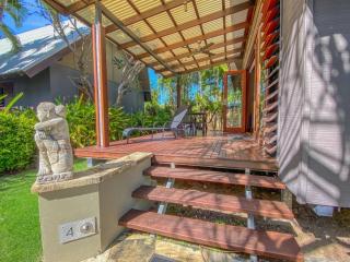 Pure Magnetic Villa 4 - Nelly Bay - 8