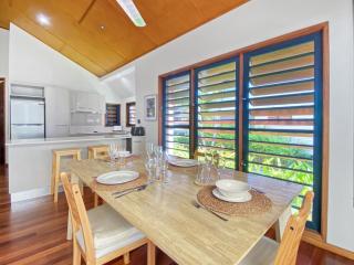 Pure Magnetic Villa 4 - Nelly Bay - 2