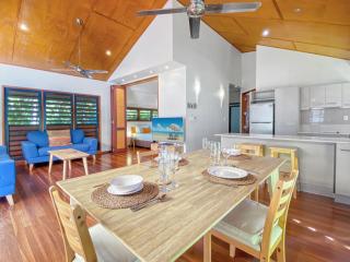 Pure Magnetic Villa 4 - Nelly Bay - 4