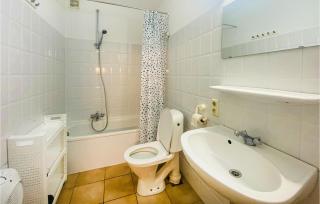 Amazing Apartment In Bredene - 5