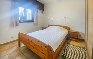 Amazing Apartment In Bredene - 3