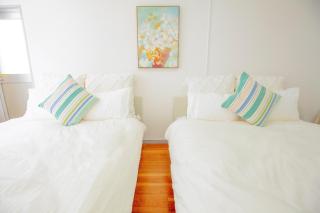 5mins walk to Higashi Shinjuku sta. YooSi - Tokyo - 7