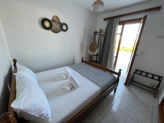Filoxenia Home-Seaside 2nd floor seaview Apt ,Dream on Naxos - Agia Anna Naxos - 4