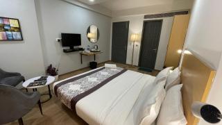 Saltstayz Express -Medicity Near Medanta Hospital - 1