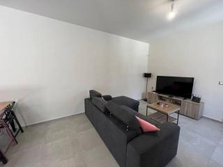 Modern Stylist House for Friends - Iráclio - 1
