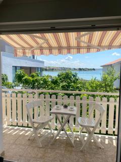 Apartments Brezović Škrapavac - 40m from the beach - Privlaka - 0