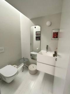 Huge Ultra Luxury TLV Apartment - 4