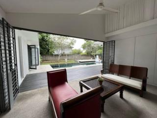 Bungalow with Pool Karaoke PJ 12 - 1