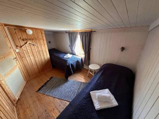 Stamsund Harbour Apartment - 2