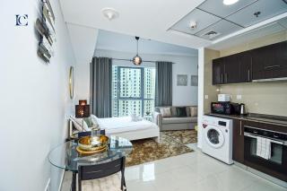 Luxury Escapes - Spacious Studio with Balcony & Marina View - Bay Central - Dubai - 4