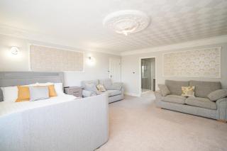 RentMySpaHome with Swimming Pool Hottub and Sauna - 3