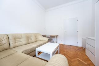 Jaromirova 9 - Prague - 7