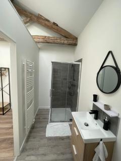 Les Iris - Chambre Chêne - Avanton - 7