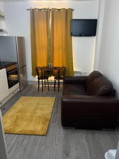 Ground Floor Two Bed Cairo Street - Warrington - 8