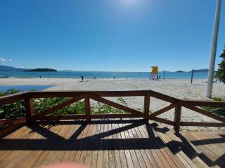 C159 Sofisticado apartamento de dois quartos, com uma linda vista para o mar - Florianópolis - 4