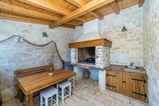 Stone House Luna - 1