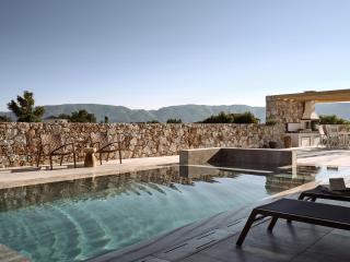 Onore Villa, Featuring Heated Pool, By ThinkVilla - Gaïtánion - 6