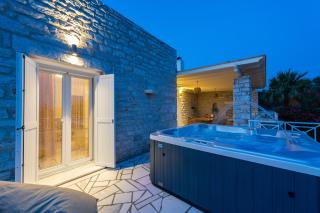 Sun and Salt 3bedroom House - Aliki - 0