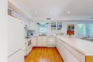 Cat Hill 417 Tamarack Dr - 1