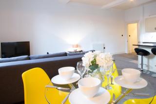 Chic Centrally Located 1 Bed Apt in Chester - 4