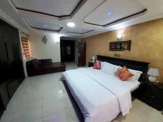 Stylish and Spacious 3Bed Flat ShortLet Apartment - Abuja - 9