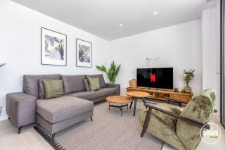 ViVi Homes - Cameron Pool, Patio, Garden & Beach - Fuengirola - 3