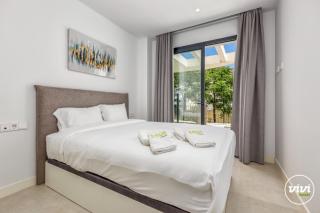 ViVi Homes - Cameron Pool, Patio, Garden & Beach - 6