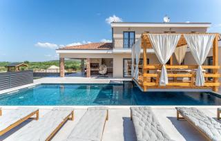 Magnificent Villa Oasis with extra large pool - Vrana - 7