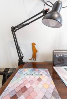 Colourful Studio Apartment - 9