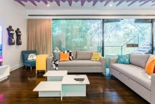 TikTok Modern Mansion Downtown - 4 min Uber - Austin - 1