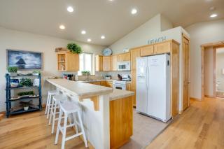 Gold Beach Retreat Private Hot Tub and Ocean Views! - Gold Beach - 3