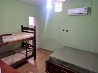 Ubatuba Beach House - Bilhar, Churrasqueira, e Suíte com Ar a 350m da Praia - 3