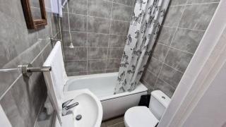 Inviting 2-Bed Apartment in Ilford - Ilford - 1