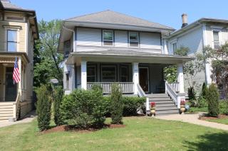 Historic Home with Outdoor Hot Tub Near Downtown in Public Transportation Hub - Chicago - 8