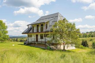 Forest Hideaway: Family/group friendly Villa - - 0