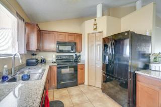 Less Than 1 Mi to Camelback Ranch Phoenix Home with Pool - Phoenix - 3