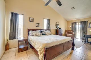 Less Than 1 Mi to Camelback Ranch Phoenix Home with Pool - Phoenix - 1