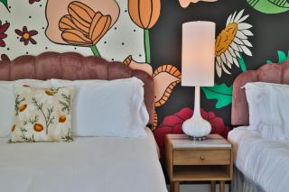 Urban Collective Boutique Hotel - Edwardsville - 7