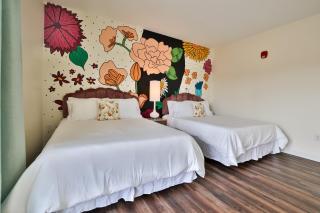 Urban Collective Boutique Hotel - Edwardsville - 5