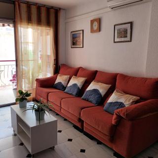 apartamento cerca playa ,estación tren y garaje gratis en finca - Segur de Calafell - 4