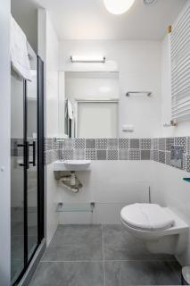 JESS INN Hostel Rondo Charles de Gaulle - Varsavia - 6