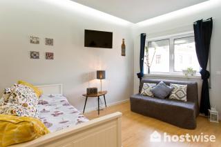 Host Wise - Comfortable Stunning Flats - City Center - Oporto - 1