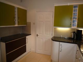 Bedroom Flat Colliers Wood - Londra - 2