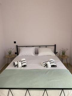 Efie's Home - 1