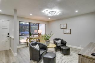 11 Mi to Six Flags! Poolside Oasis in Bedford - 6